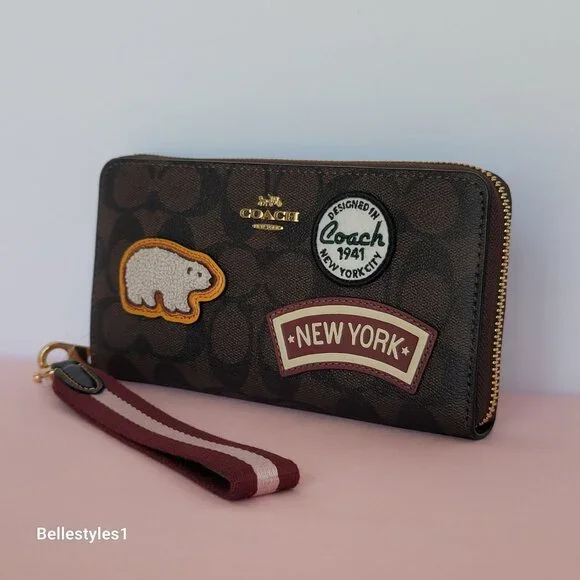 COACH Signature Canvas With Ski Patches Zip-Around Wallet/Wristlet-Brown Black⭐ - Picture 8 of 16